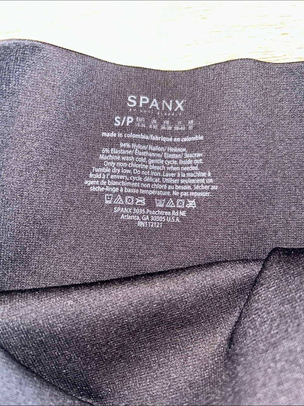 SPANX Look At Me Now Seamless Leggings Black Cropped Shaping Small - Picture 3 of 6